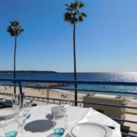 La Caravelle Apartment